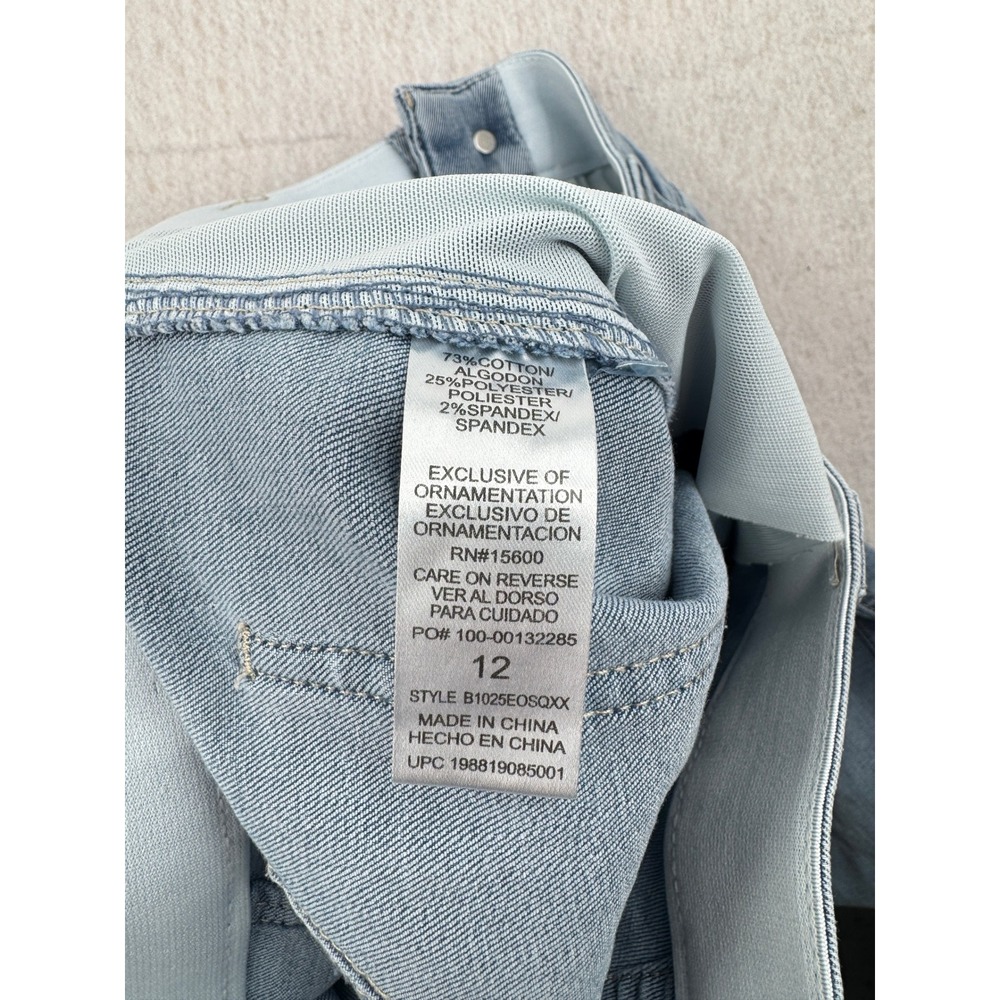 Democracy Ab Technology Light Wash Straight Patch Pocket Jeans Size 12 (32x29) - Picture 4 of 11